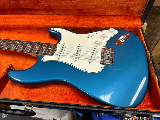 1966 Fender Stratocaster - Lake Placid Blue