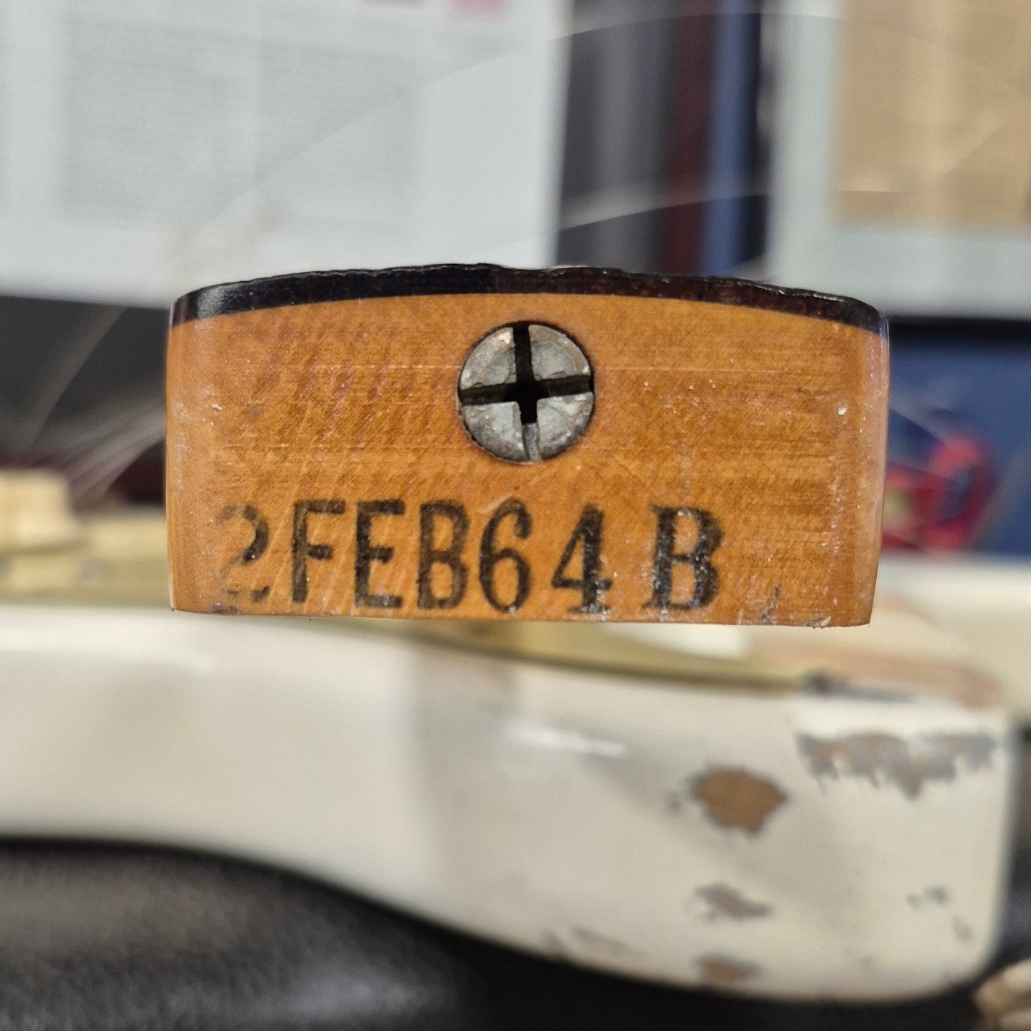 1964 Fender Stratocaster – Body Refin