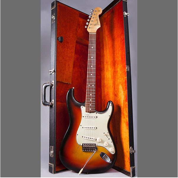 1964 FENDER STRATOCASTER SUNBURST - Garrett Park Guitars
- 10