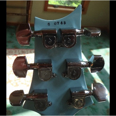 1986 PRS PRE STANDARD POWDER BLUE - Garrett Park Guitars
- 4
