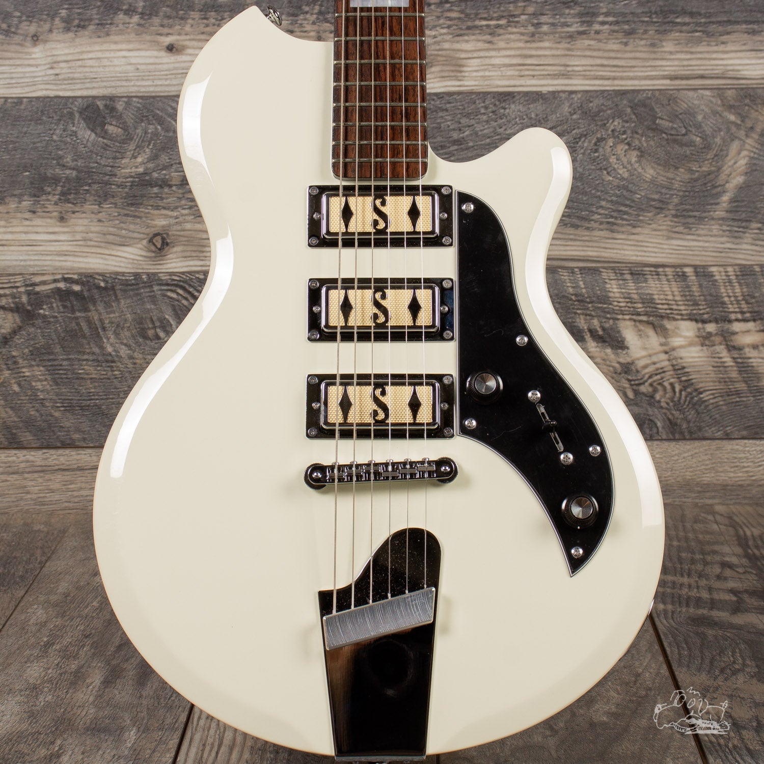 Supro deals hampton guitar