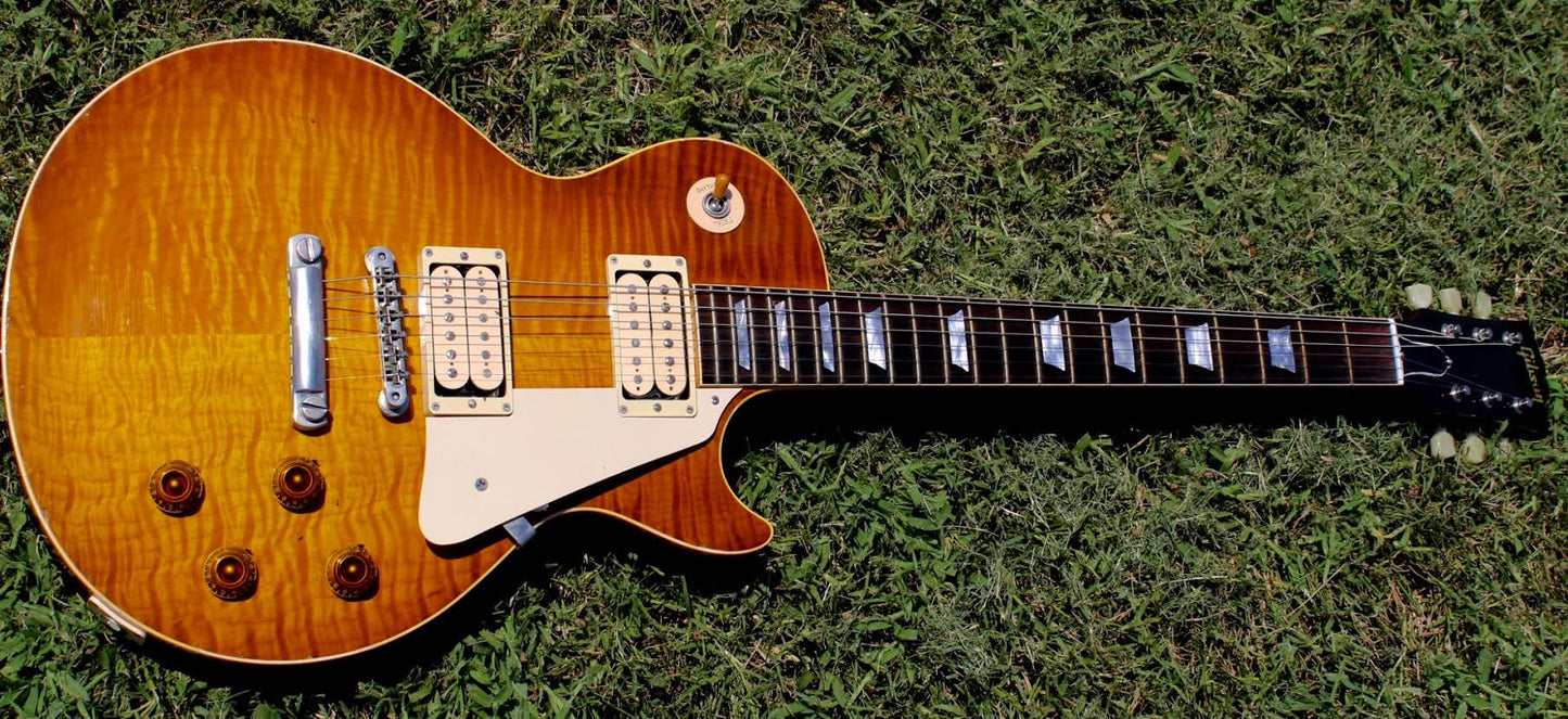 2001 Gibson Custom Shop '59 Reissue Les Paul, Murphy aged with Brazilian Rosewood fingerboard - Garrett Park Guitars
- 14