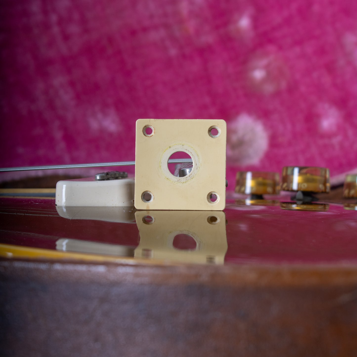1954 Gibson Les Paul – All-Gold Goldtop