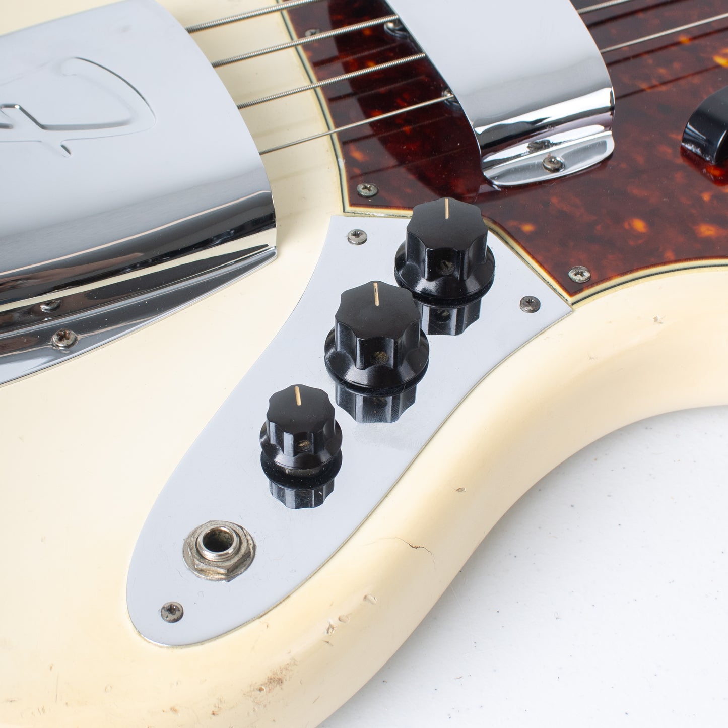 1962 Fender Jazz Bass — Olympic White