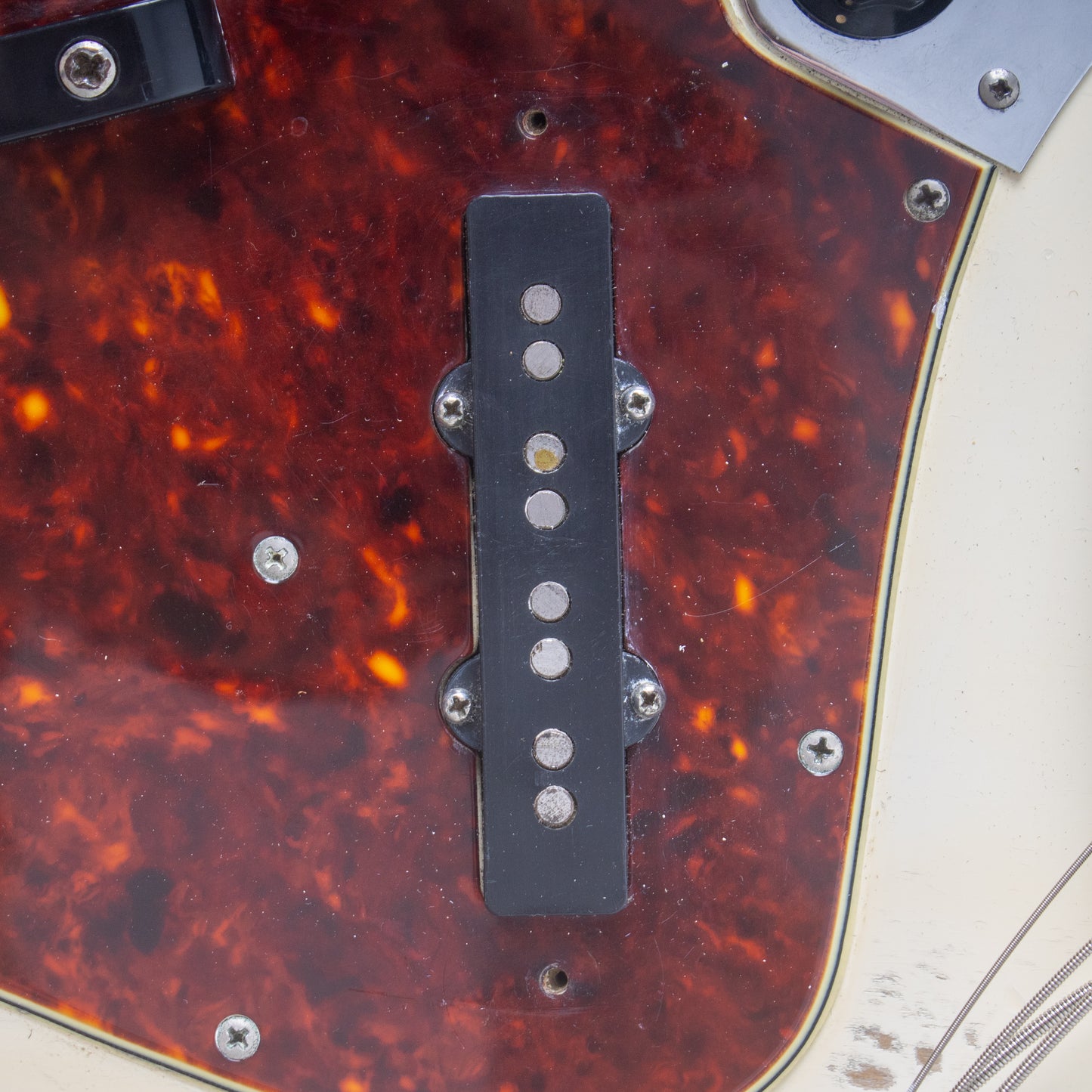 1962 Fender Jazz Bass — Olympic White