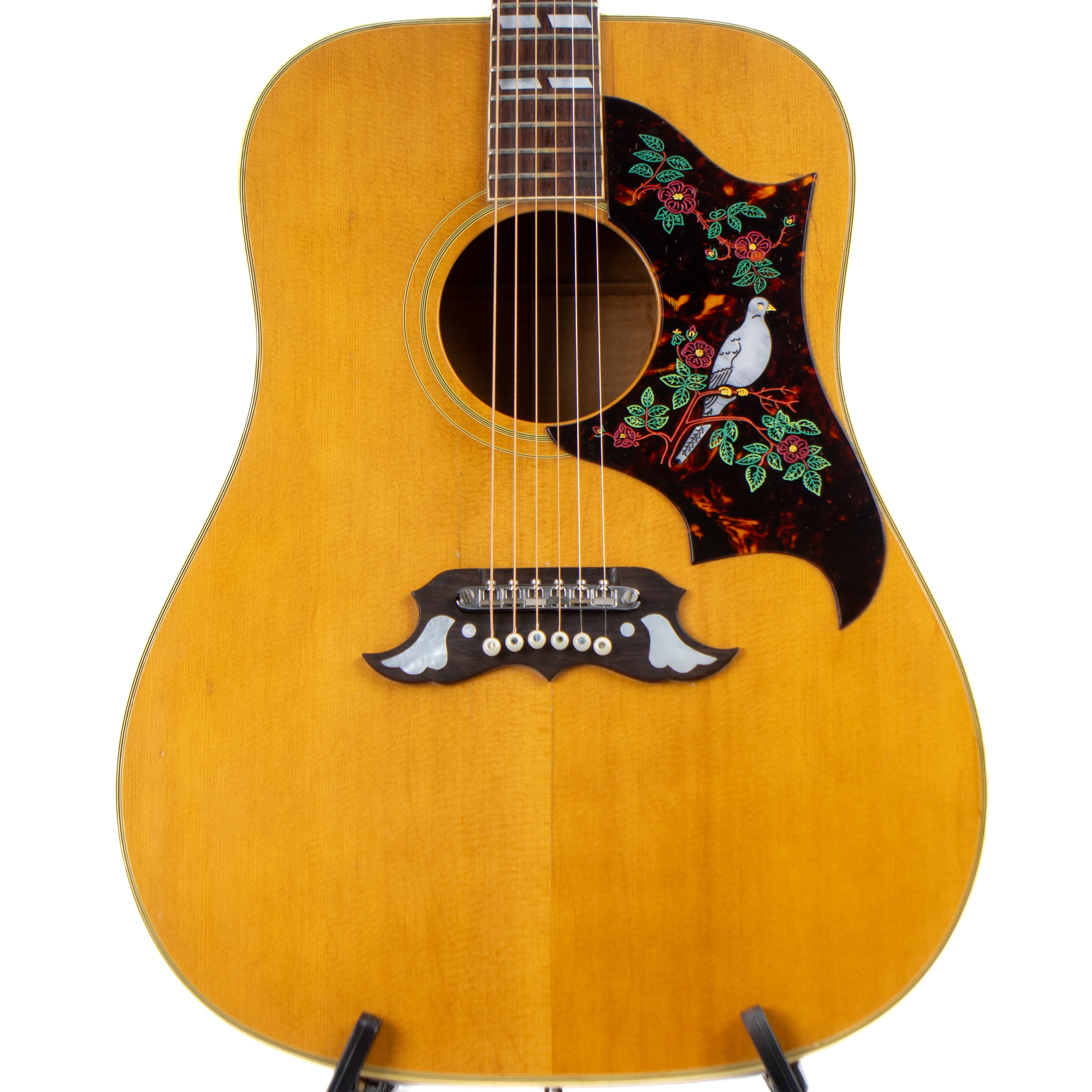 1968 Gibson Dove – Garrett Park Guitars