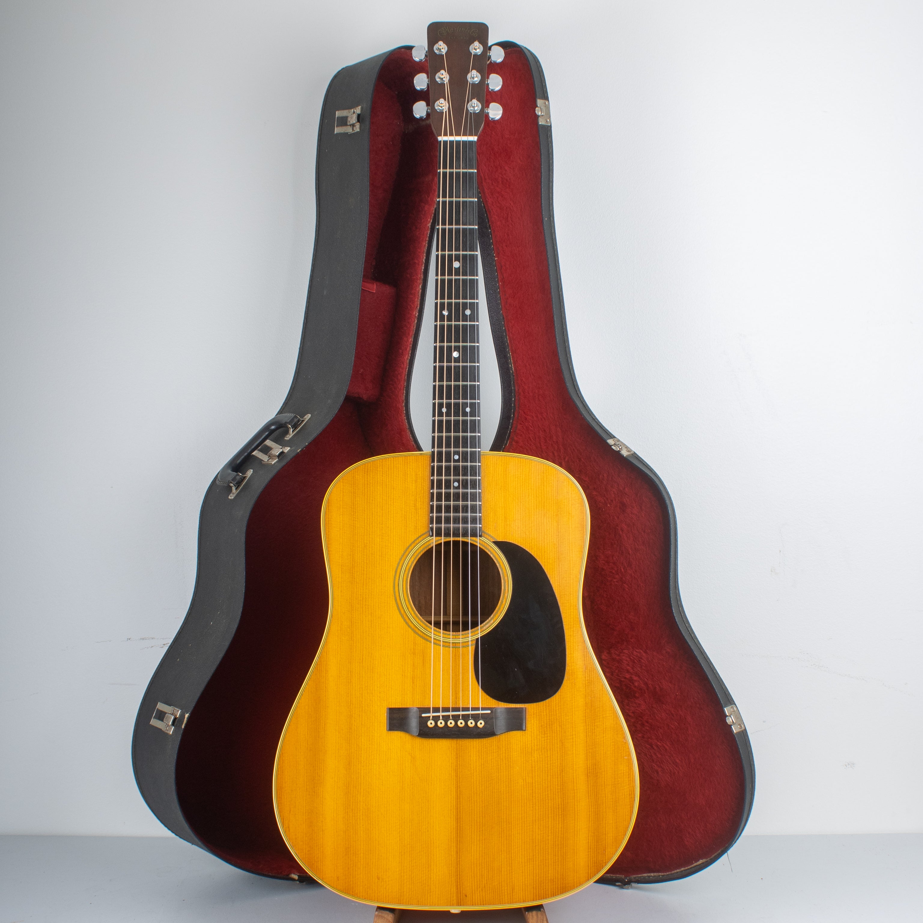 1967 Martin D-28 – Garrett Park Guitars