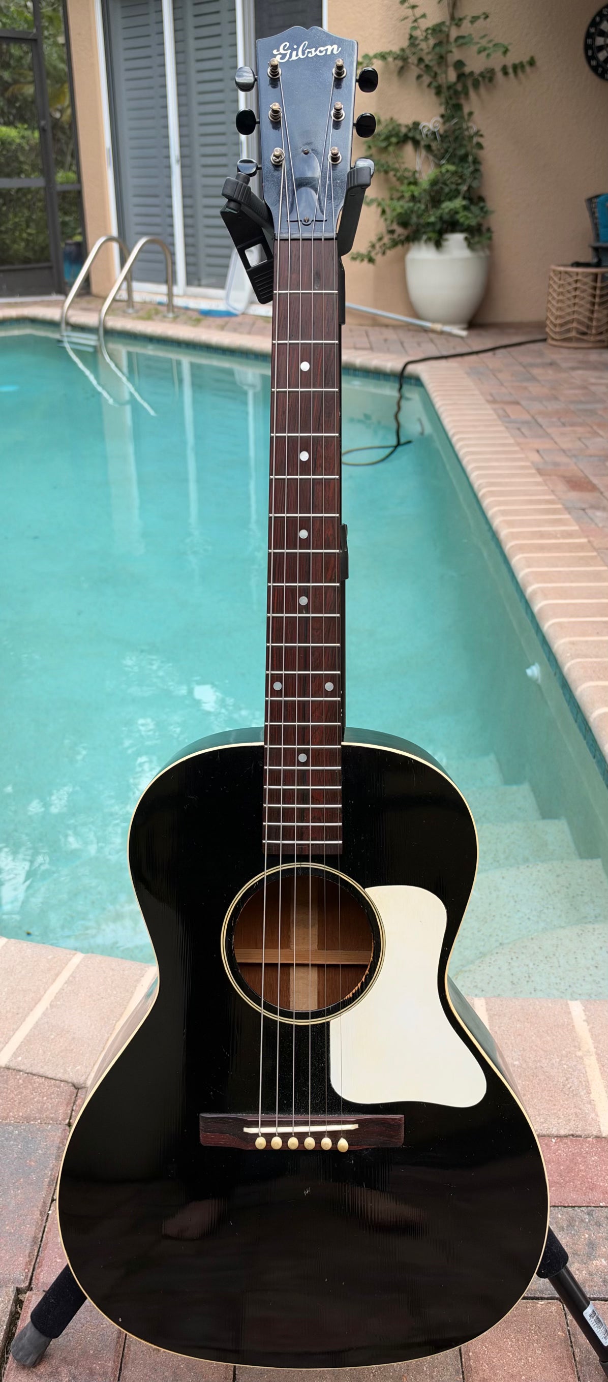 1933 Gibson L-00 Tuxedo