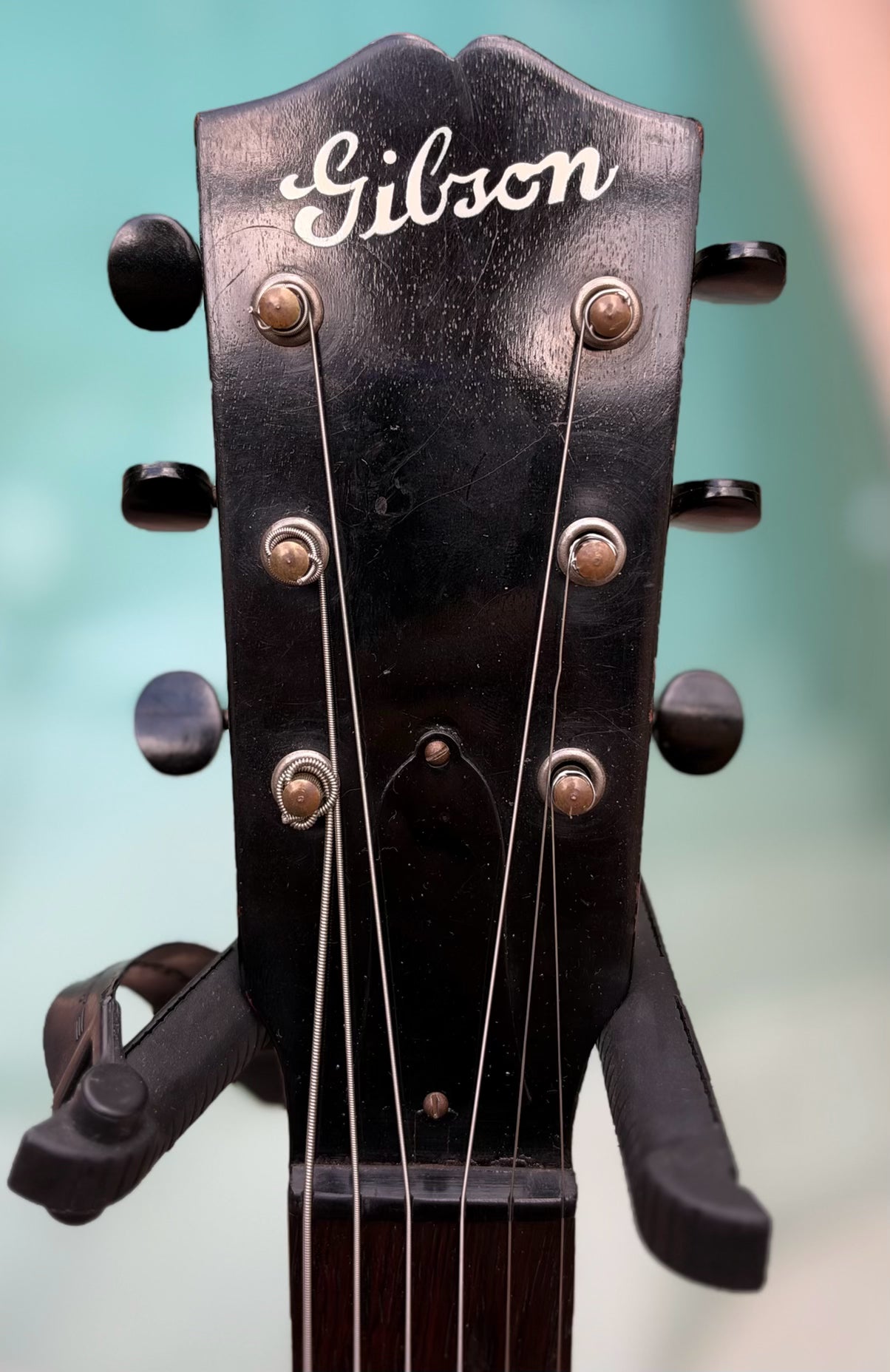 1933 Gibson L-00 Tuxedo