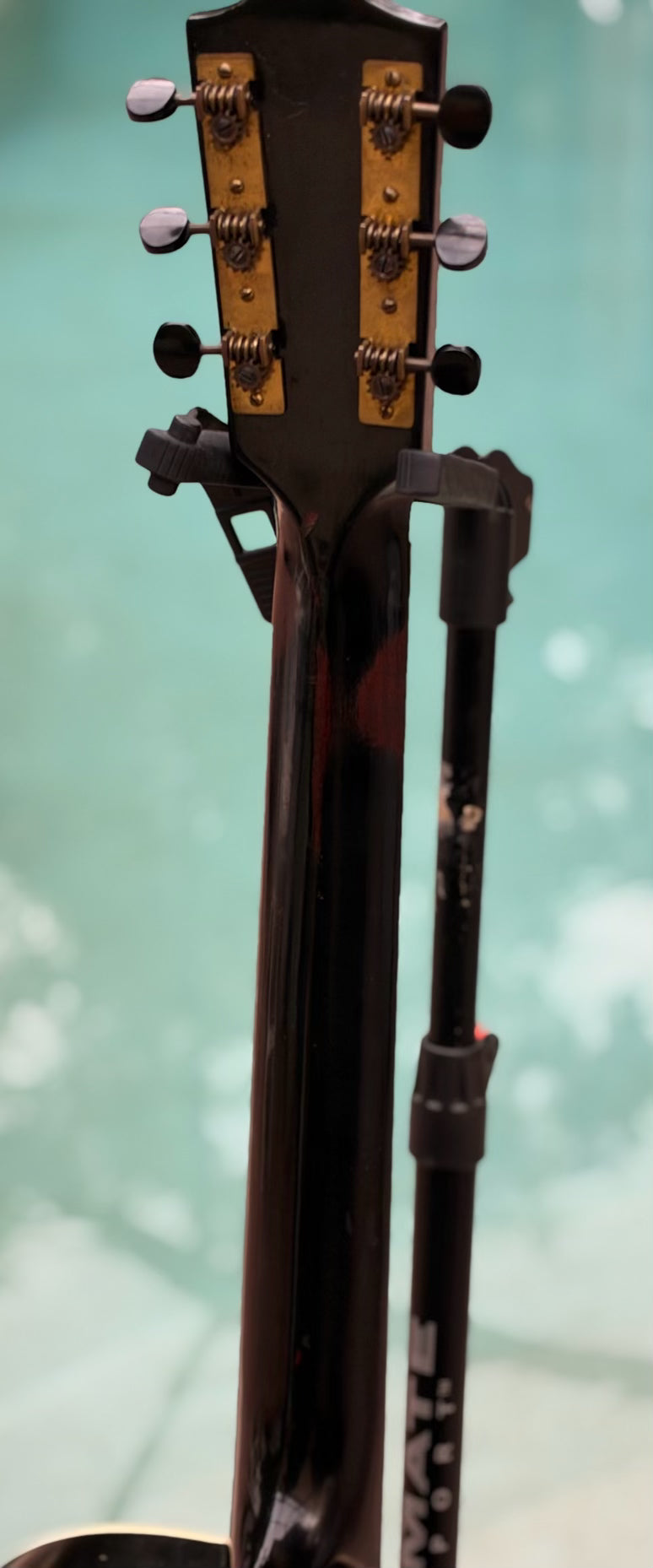 1933 Gibson L-00 Tuxedo