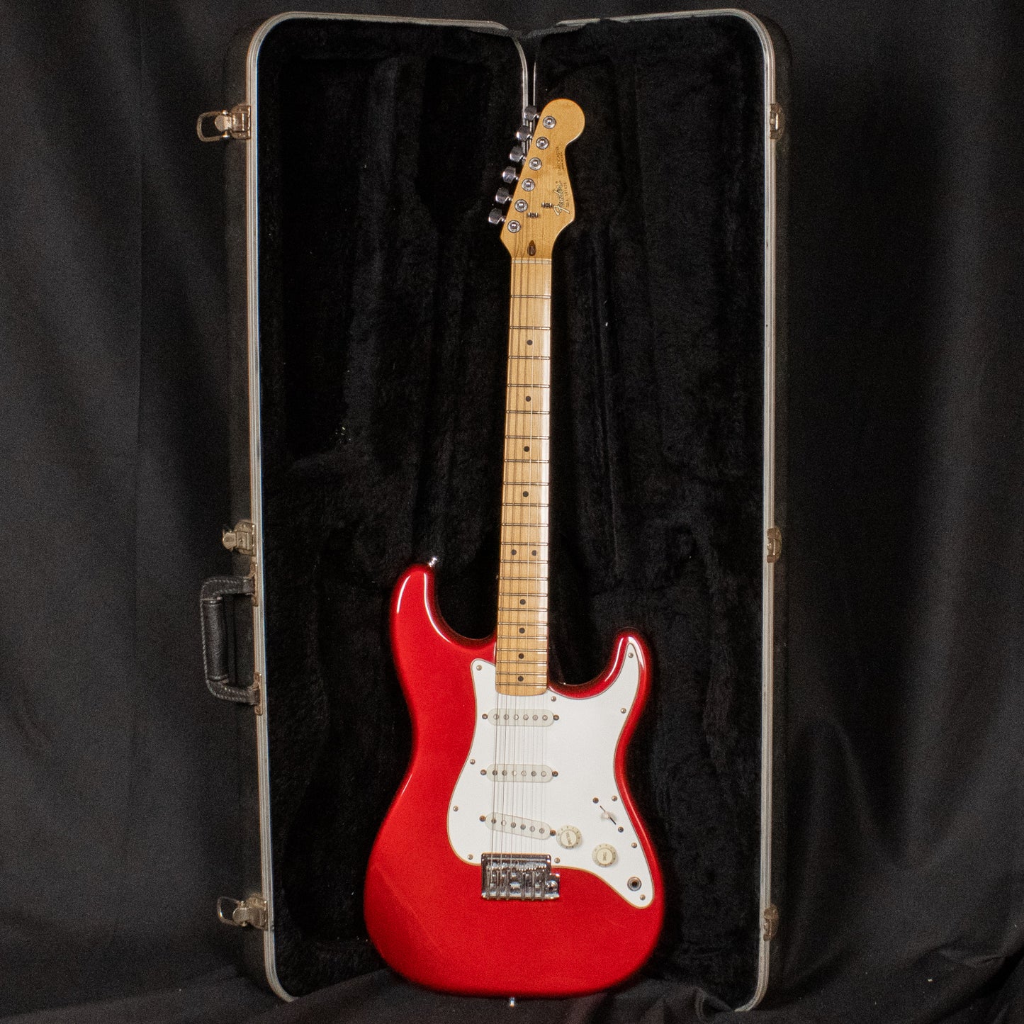 1983 Fender Stratocaster - Candy Apple Red