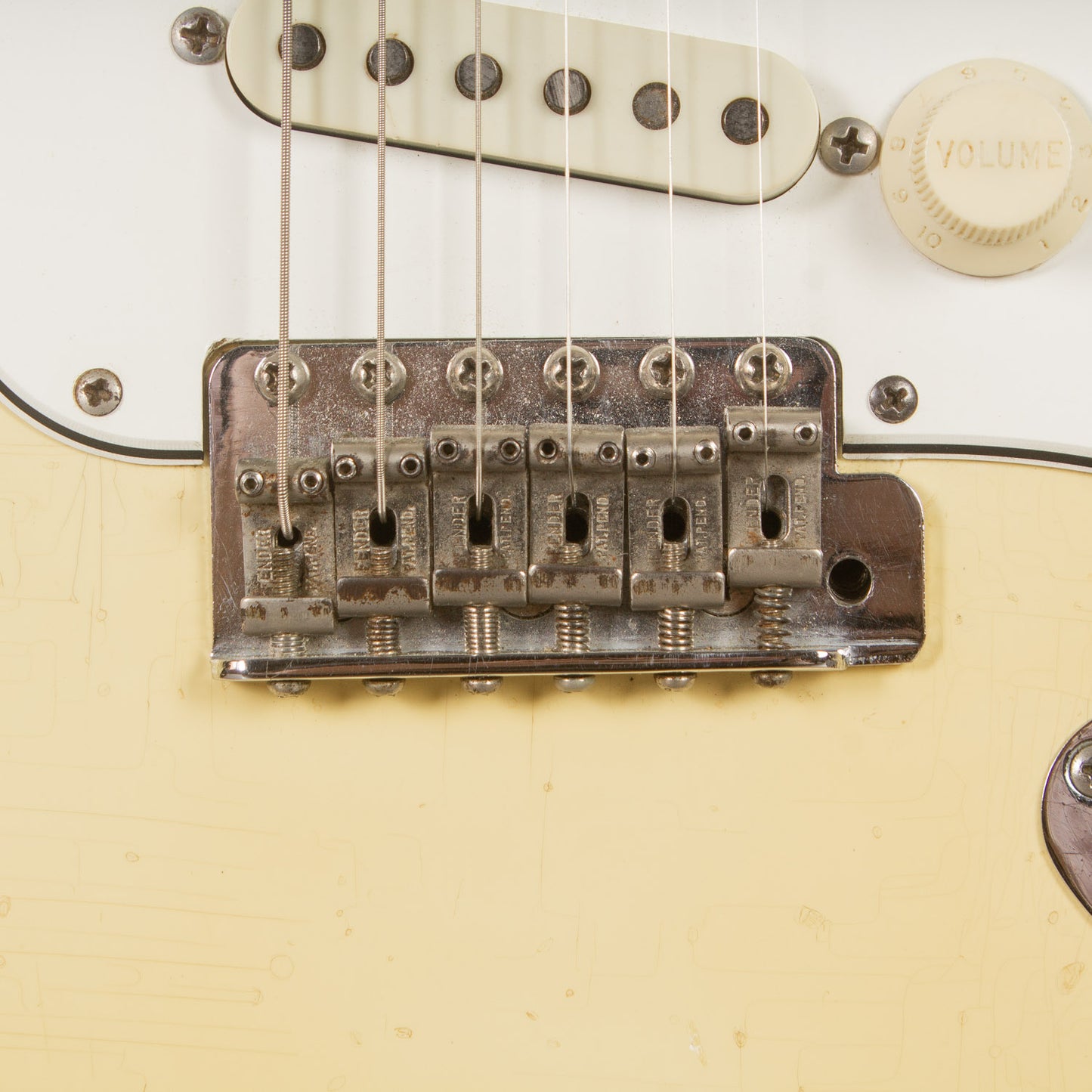 1965 Fender Stratocaster - Olympic White