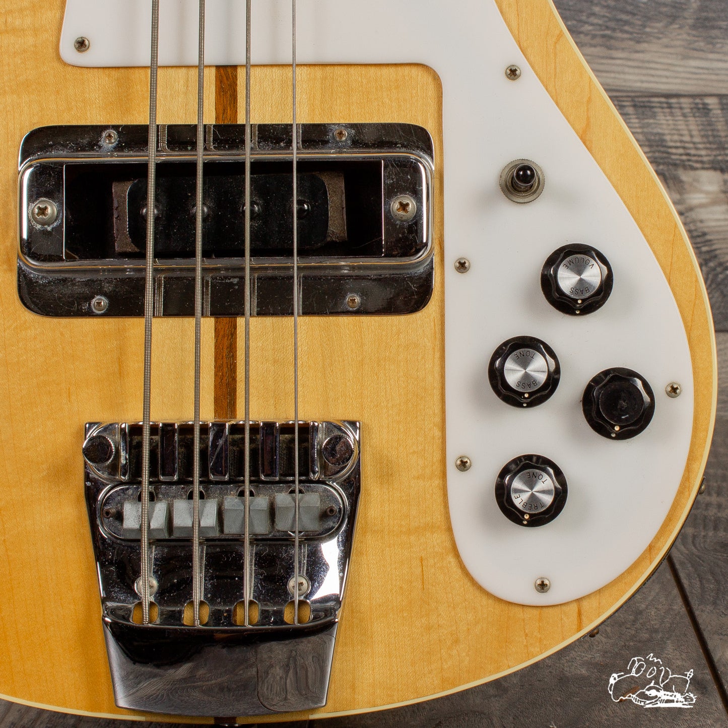 1979 Rickenbacker Model 4001FL Fretless Bass Guitar - Mapleglo