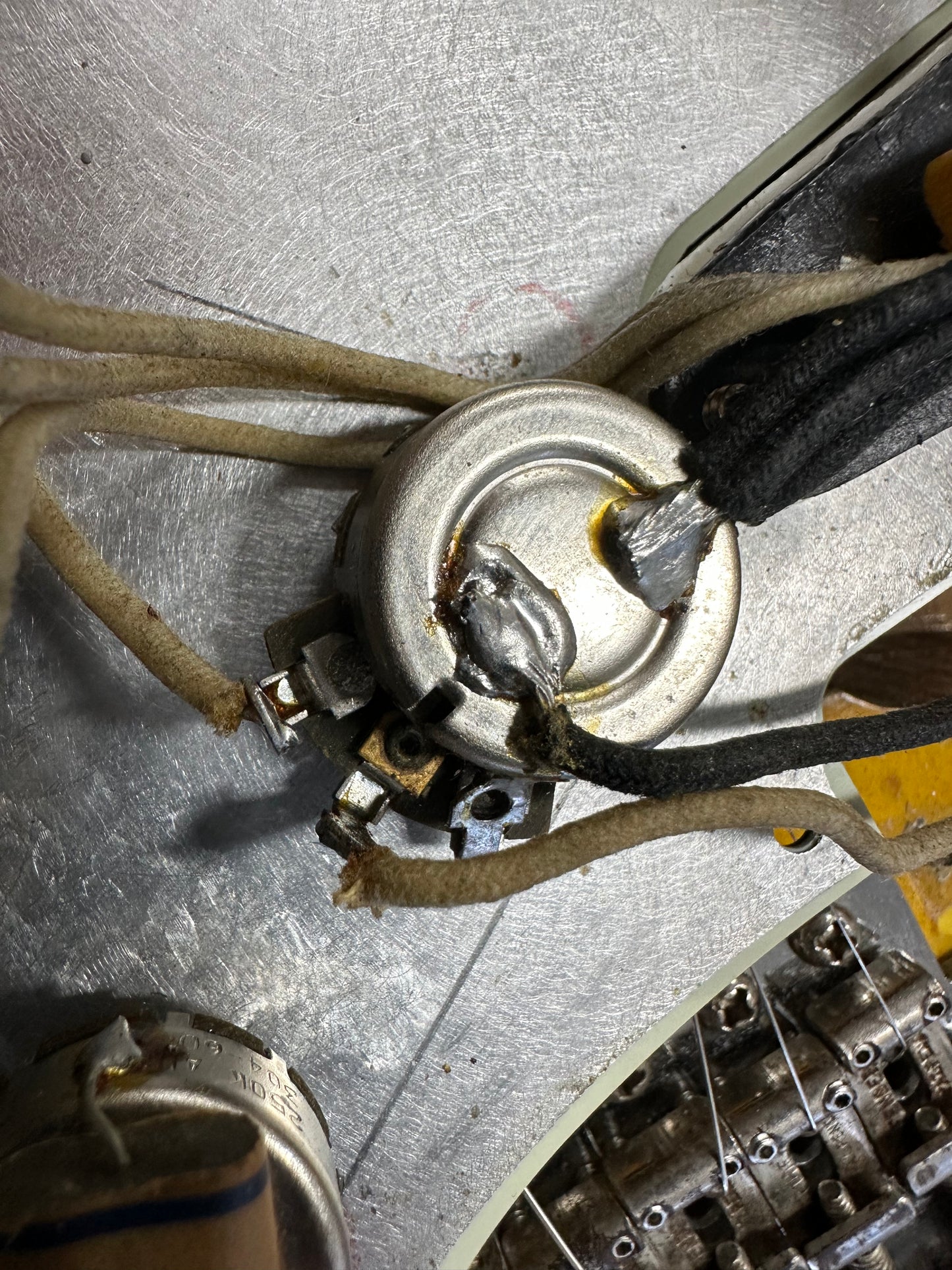 1960 Fender Stratocaster – Mint Green Pickguard