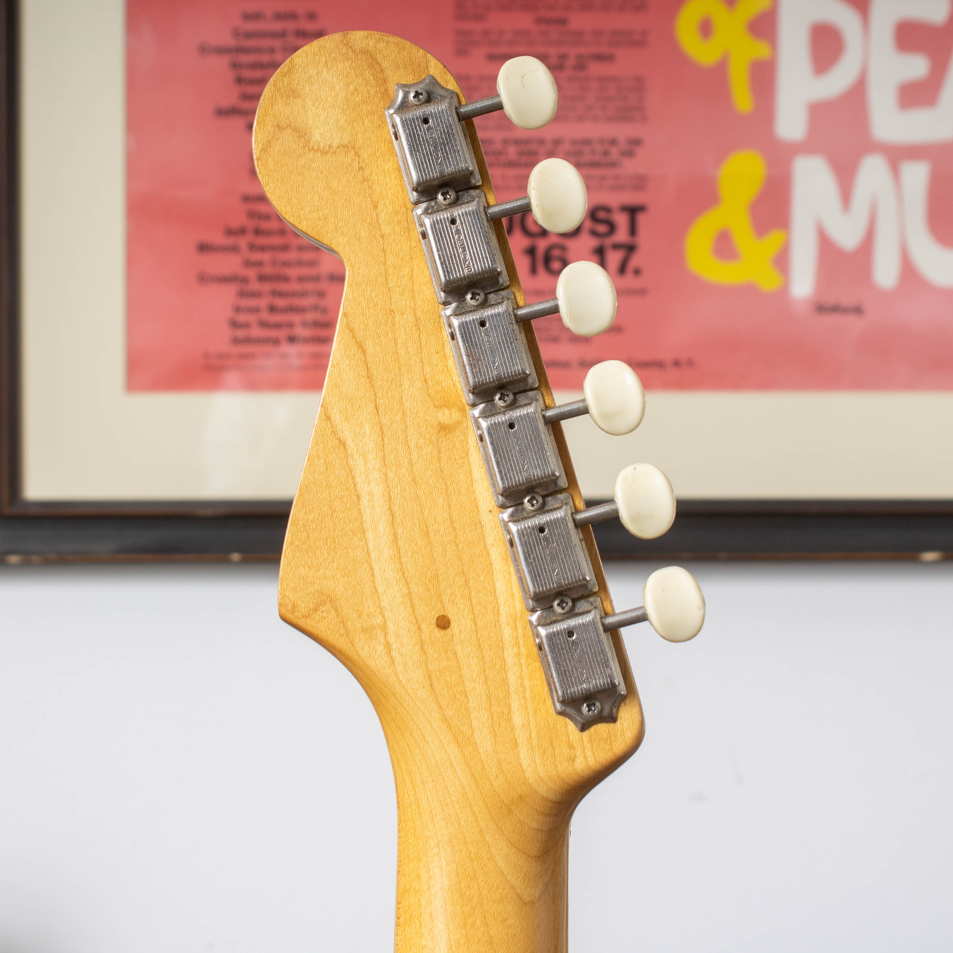 1963 Fender Duo-Sonic - Red Mahogany – Garrett Park Guitars
