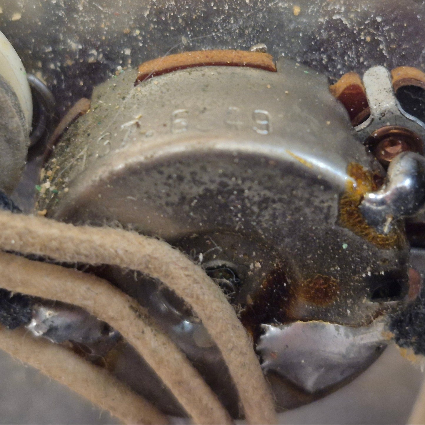 1965 Fender Stratocaster - Original Olympic White