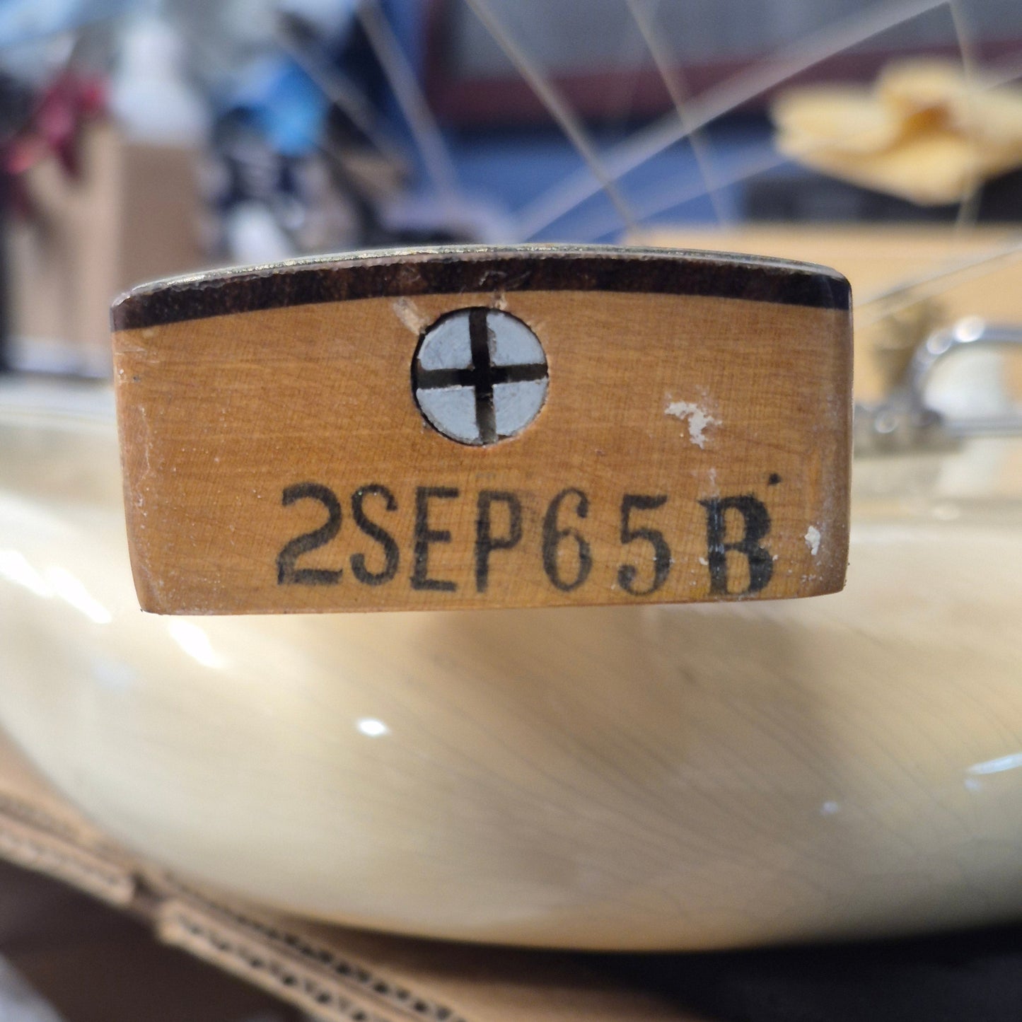 1965 Fender Stratocaster - Original Olympic White