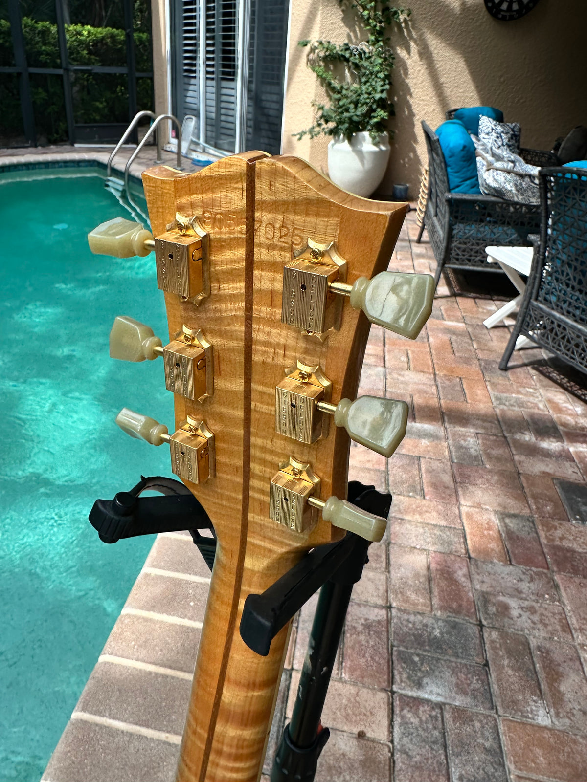 1997 Gibson Elvis Presley SJ-200 – #139/250
