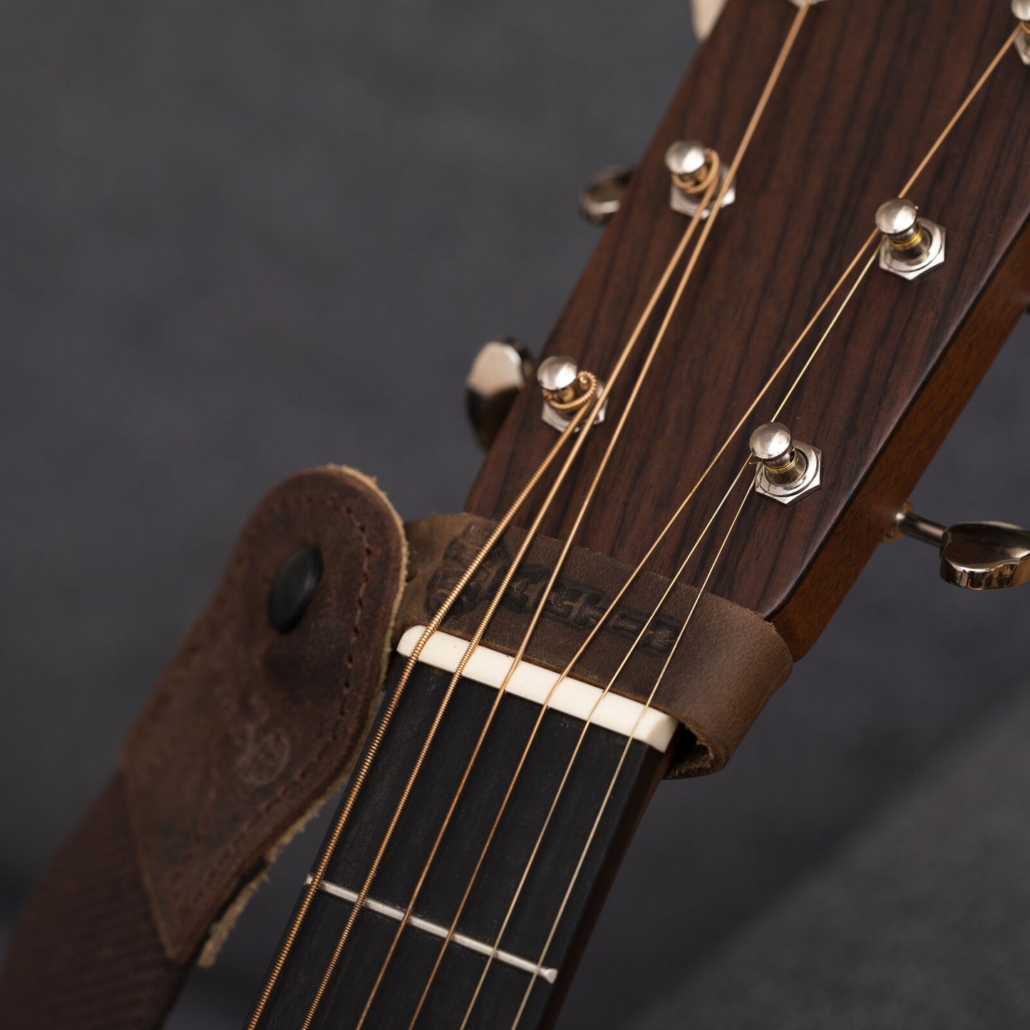 Martin Acoustic Guitar Strap Hook - Cocoa