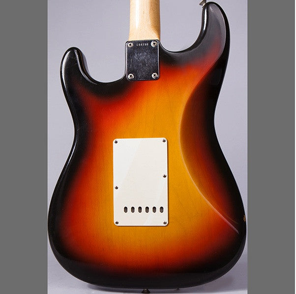 1964 FENDER STRATOCASTER SUNBURST - Garrett Park Guitars
 - 7