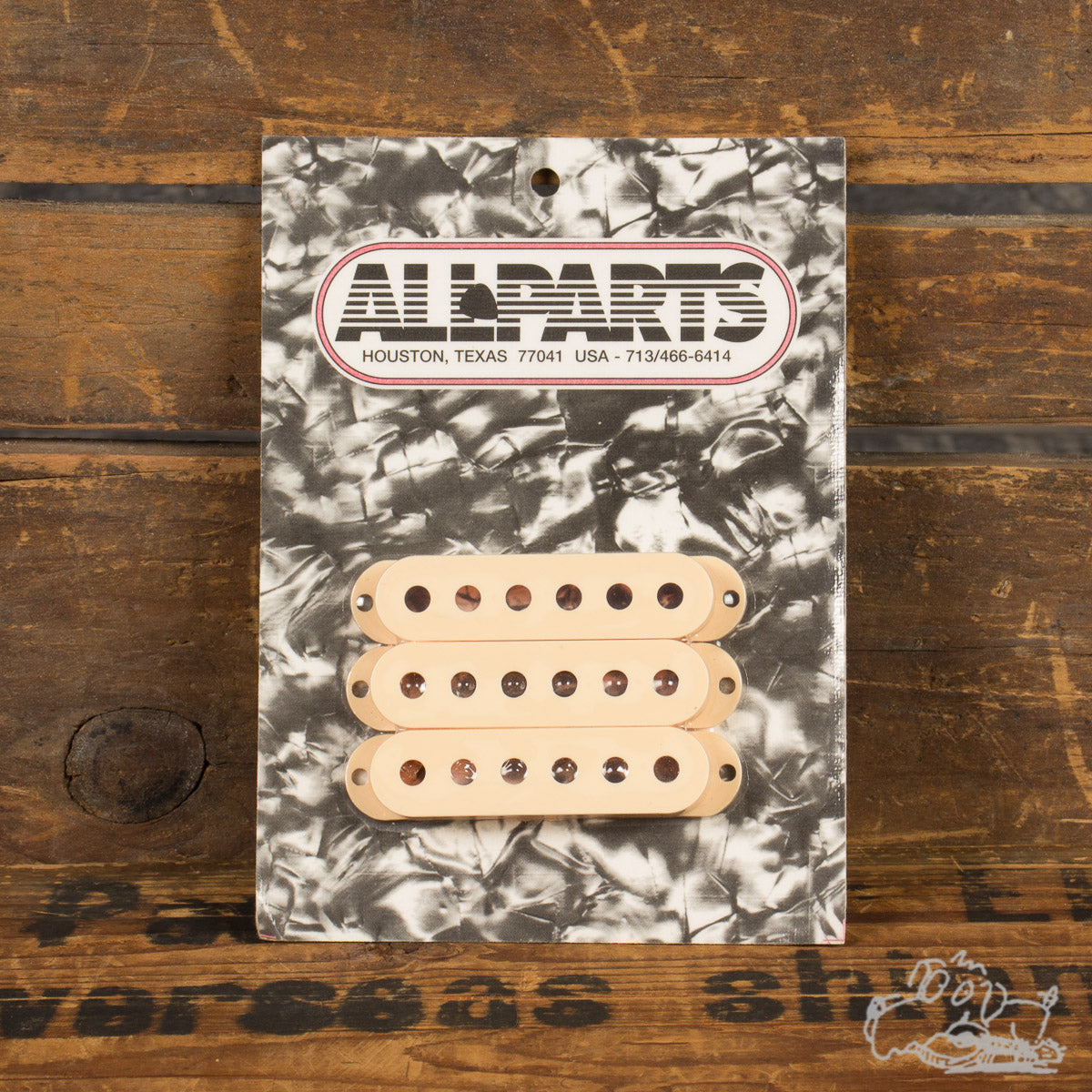 Allparts Stratocaster Pickup Covers - Creme