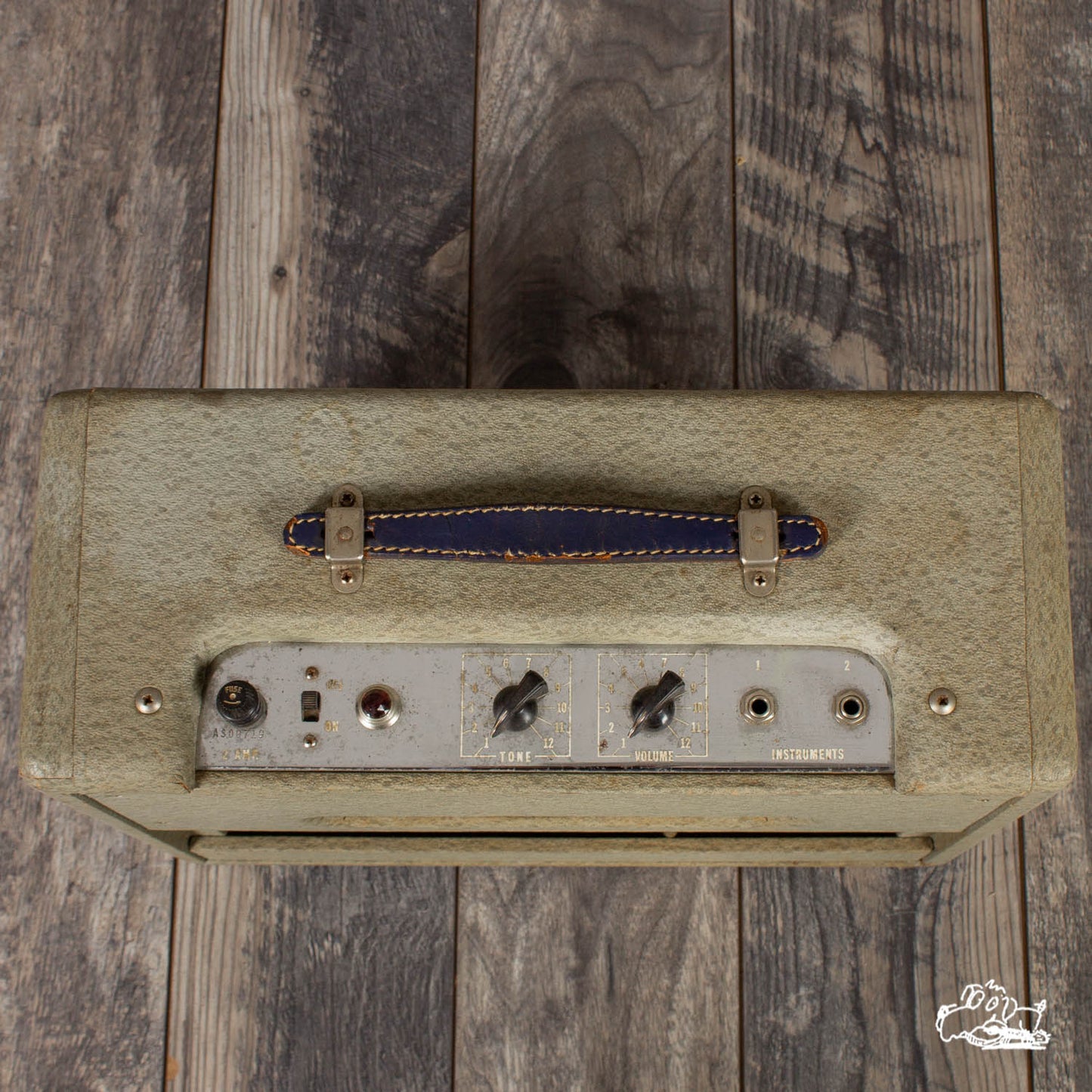 1962 White Amplifier - (Fender 5F2 Princeton)