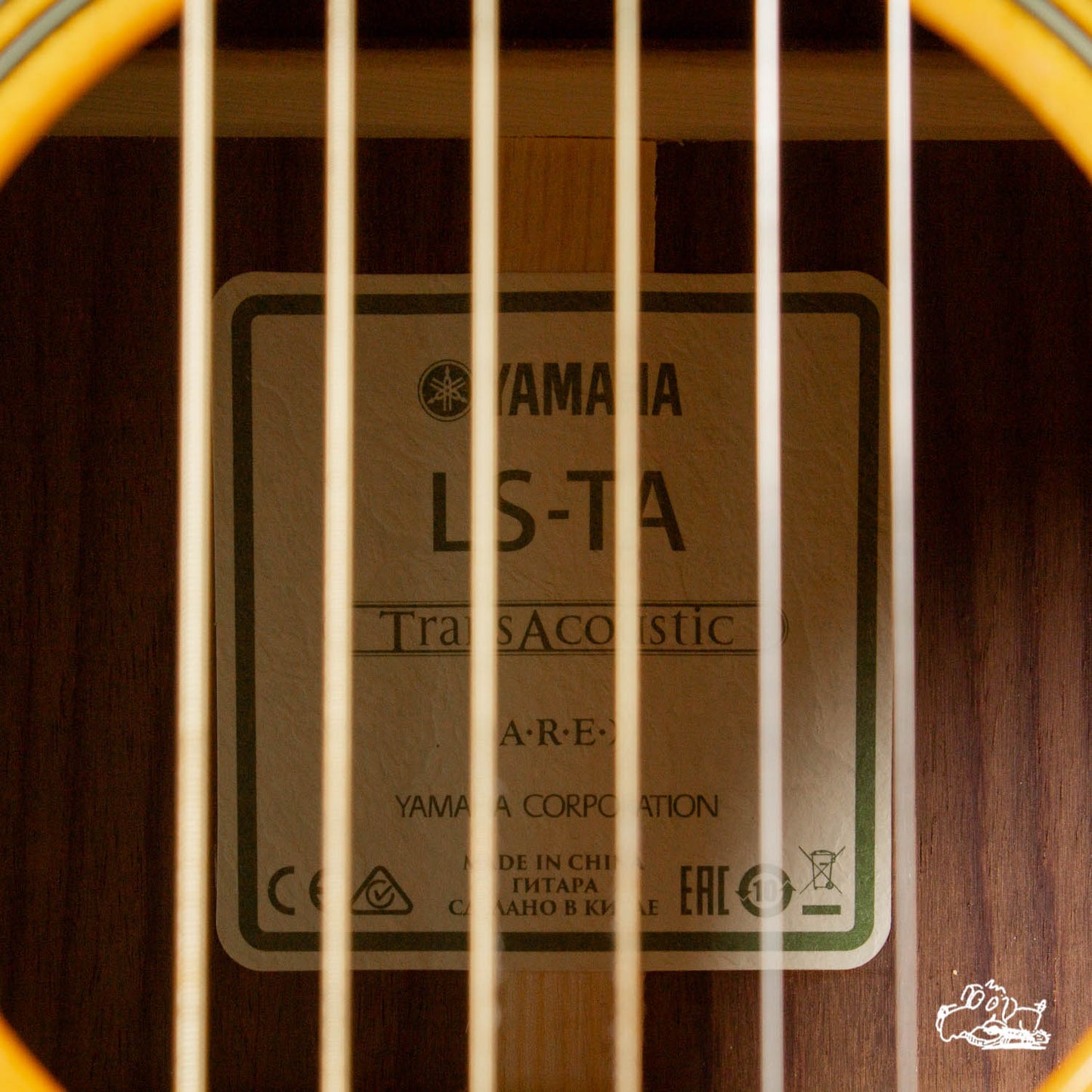2010's Yamaha LS-TA Transacoustic Concert Body Solid Wood Guitar