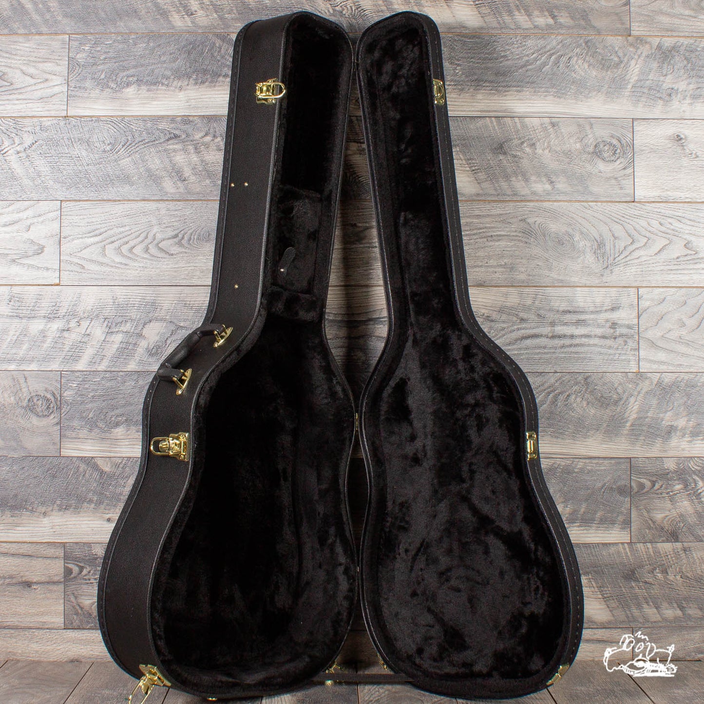 Hard-Shell Acoustic Guitar Case - Dreadnaught/Archtop